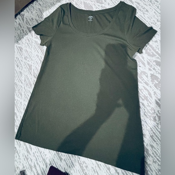 Tops! Lot of (2).  MED & LG - Picture 8 of 10